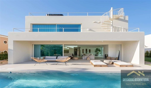 Moderne 3-Bett-Villa zum Verkauf in Santa Barbara de Nexe Algarve