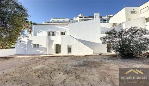 Maison de ville rénovée de 3 Chambres à vendre en Portimao Algarve