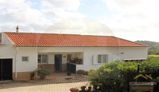 Villa met 3 slaapkamers en een restaurant in Praia das Cabanas Velhas West Algarve