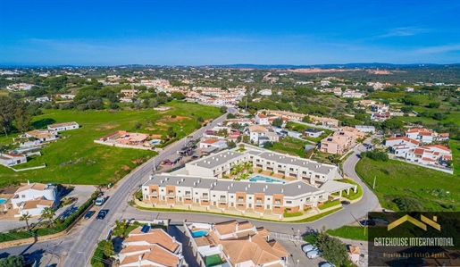 Gloednieuw herenhuis met 2 slaapkamers te koop in Olhos D Água Algarve