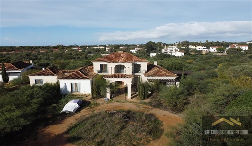 5 Bedroom Luxury Villa For Sale in Almancil Algarve