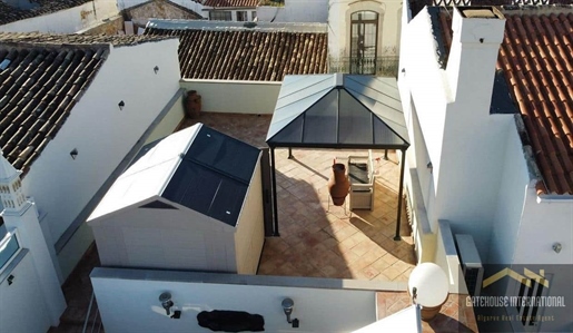 Maison de ville rénovée de 2 chambres à Sao Bras de Alportel Centre Algarve