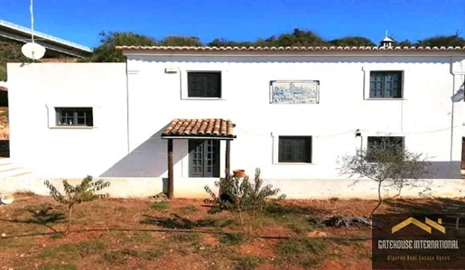 Central Algarve Farmhouse With 1.4 Hectares in Alcantarilha