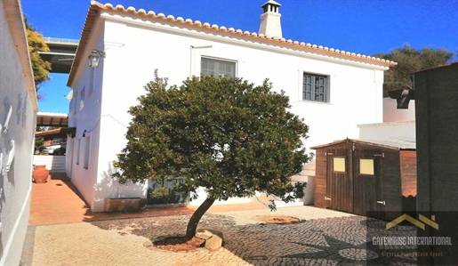 Central Algarve Farmhouse With 1.4 Hectares in Alcantarilha