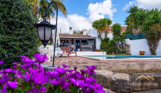 3-Bett-Villa mit Pool und 1-Bett-Anbau in Boliqueime Algarve