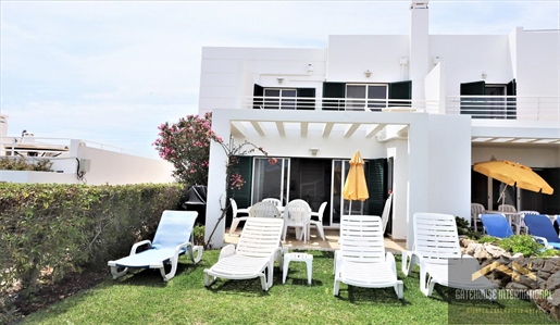 Verbundene Villa mit 3 Schlafzimmern mit Meerblick in Rocha Brava Carvoeiro Algarve