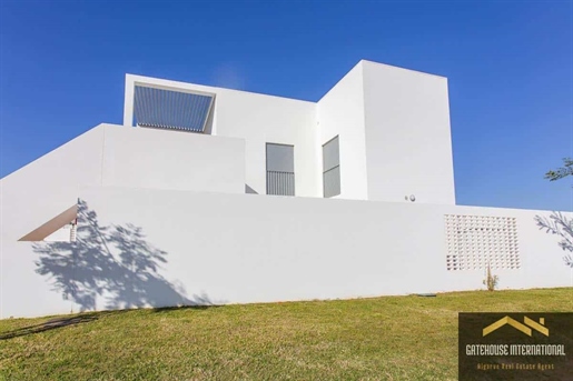 3 Bed Modern Villa in Vilamoura Algarve