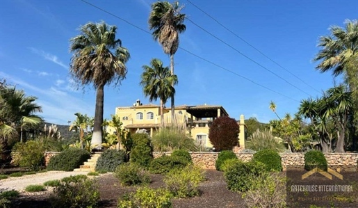 Villa met 6 slaapkamers, gastenverblijf en zwembad en tennisbaan in Santa Barbara de Nexe Algarve