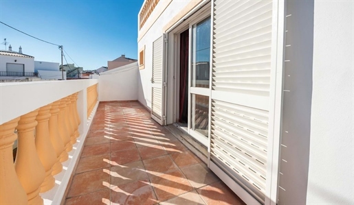 2 Bed Villa With a River View For Sale in Parchal Near Portimao