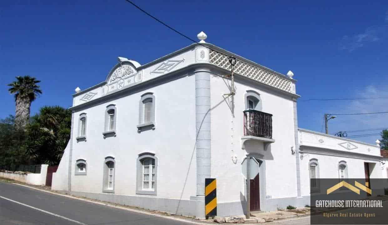 Traditioneel herenhuis met 2 slaapkamers, garage en tuin in Santa Catarina Algarve