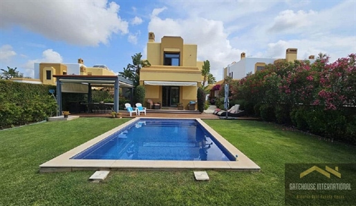4 Bed Villa For Sale in Guia Algarve