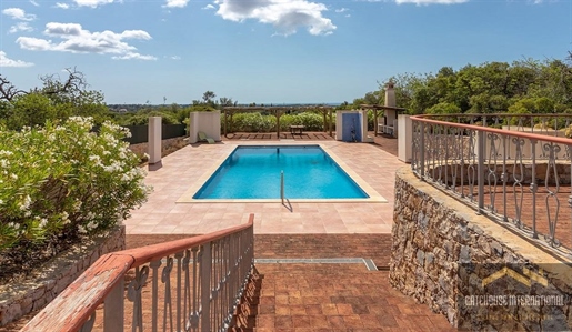 Villa de 4 chambres à vendre à Moncarapacho Algarve