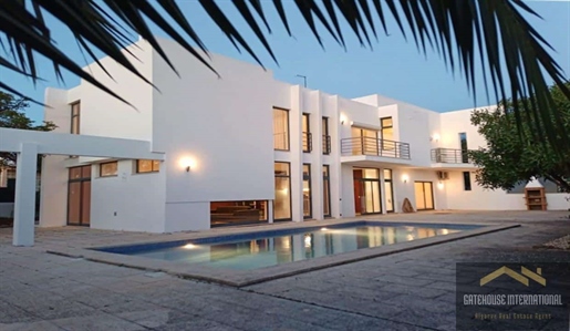 Freistehende Villa mit Pool in Almancil Algarve