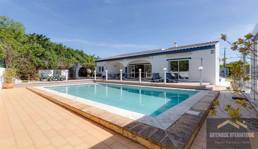 Gelijkvloerse villa met 3 slaapkamers in Montinhos da Luz West Algarve