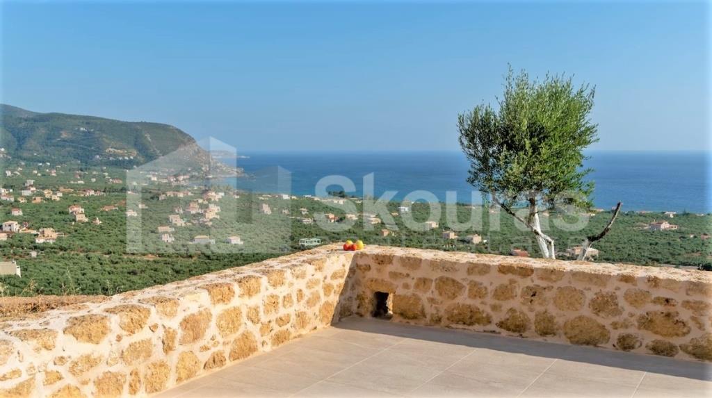 (For Sale) Residential Villa || Messinia/Lefktro-Kardamyli - 194 Sq.m, 3 Bedrooms, 1.100.000€