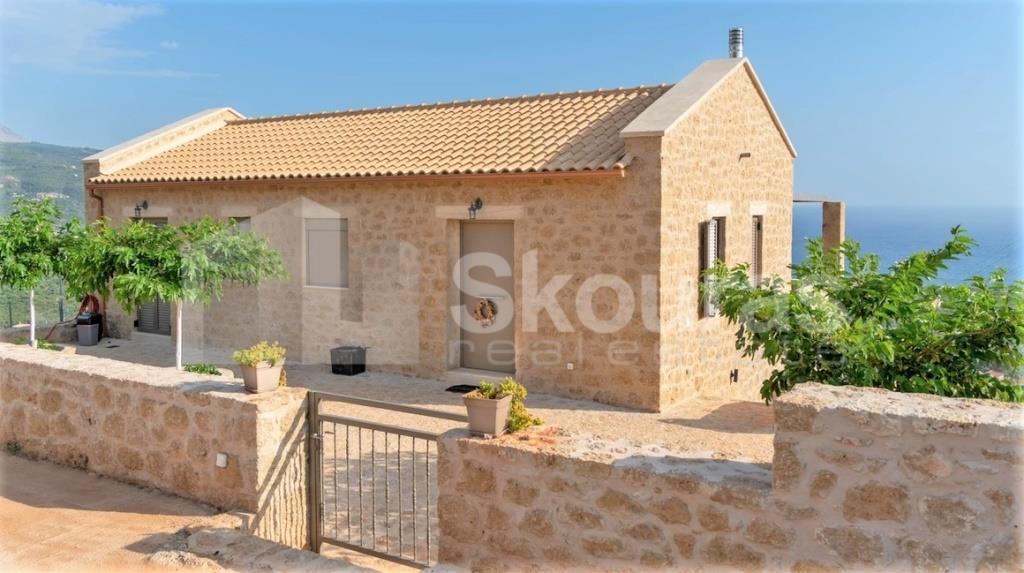 (For Sale) Residential Villa || Messinia/Lefktro-Kardamyli - 194 Sq.m, 3 Bedrooms, 1.100.000€