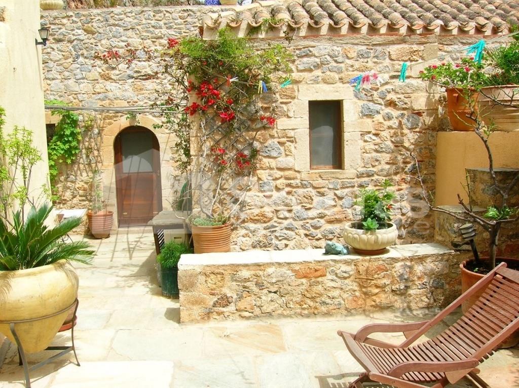 (For Sale) Residential Detached house || Lakonia/Monemvasia - 381 Sq.m, 6 Bedrooms, 1.280.000€