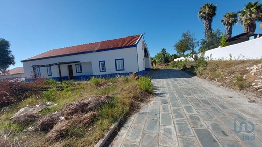 Country House with 3 Rooms in Évora with 262,00 m²