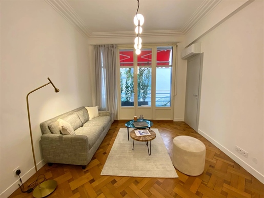 Renovated 1 Bedroom Property - Carré d'Or