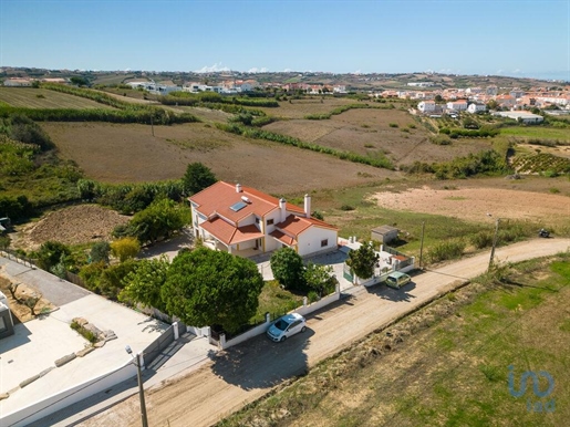 House with 4 Rooms in Lisboa with 481,00 m²