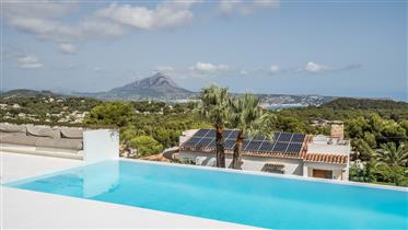 Ibicencan 4 bedroom townhouse with sea and Montgo views, Javea