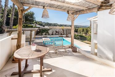 Fully renovated 4 bedroom house 5 minutes from Cala Blanca, Javea