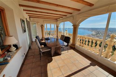 4 bedroom villa with open views to the bay of Jávea, La Corona