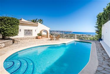Villa with 4 bedrooms and spectacular views of the sea and the bay in Tosalet, Jávea