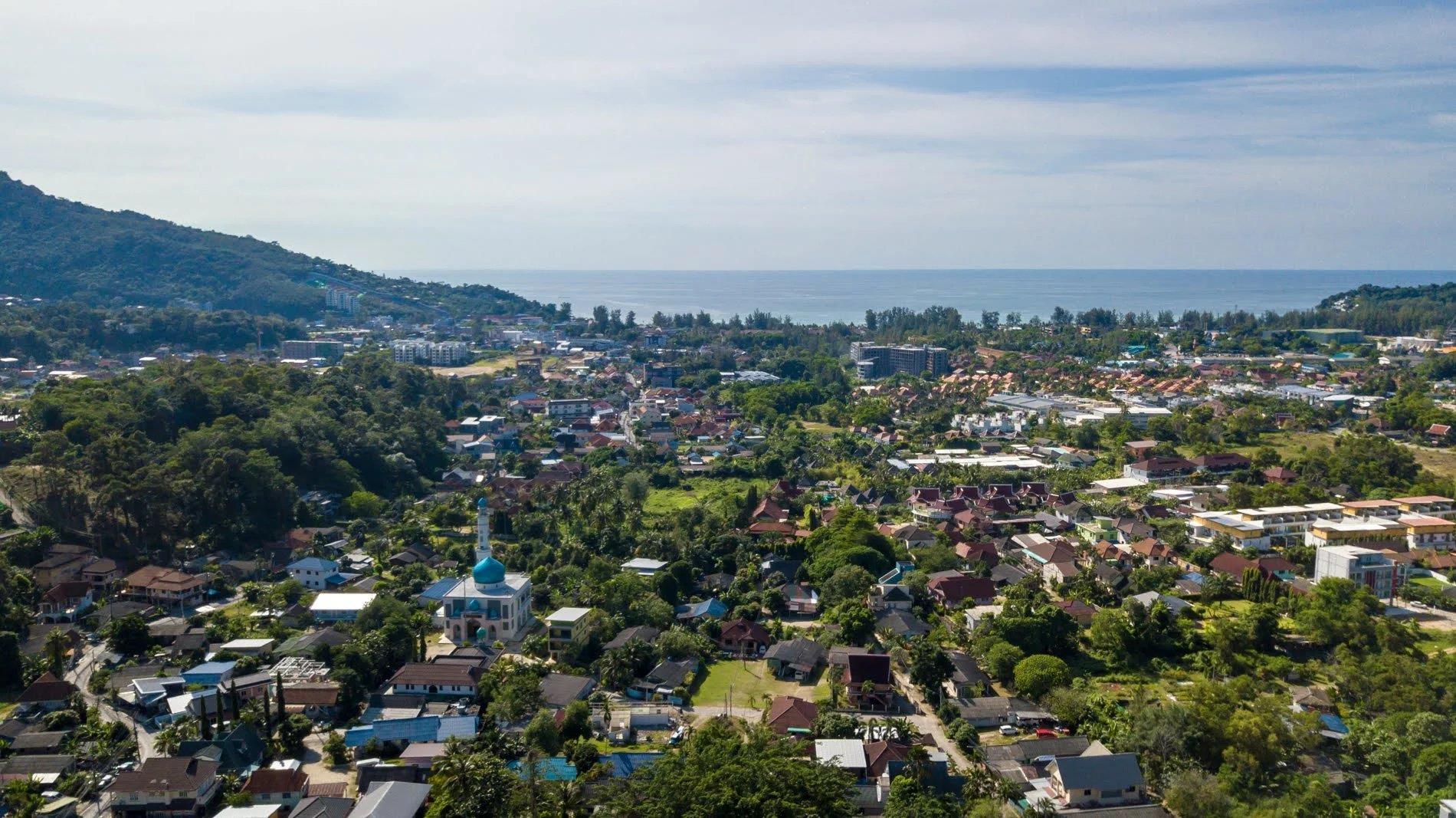 Invest in Phuket Thailand, house 177sqm with 2 bedrooms, pool