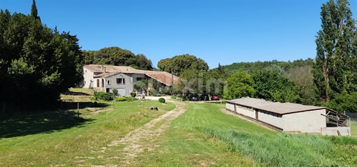 Old farmhouse to renovate on more than 4Ha of land...