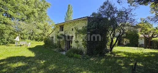 Farmhouse of 345 M2 on 1.9 hectares