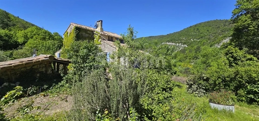 Stone house on 12 hectares
