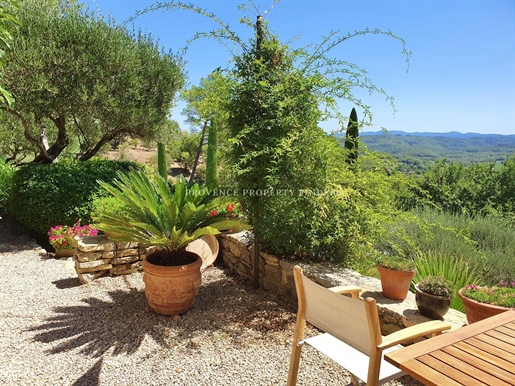 Prachtig moderne villa in de Provence met spectaculair uitzicht.