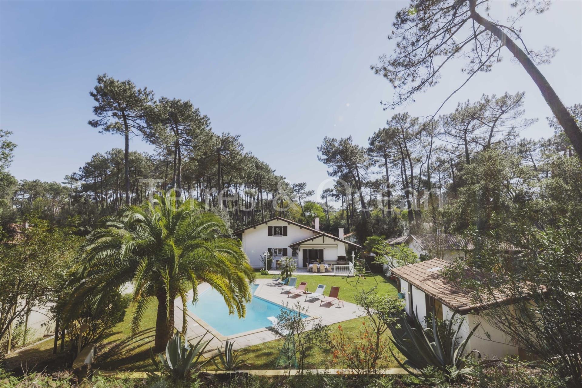 Charming Landaise In Hossegor