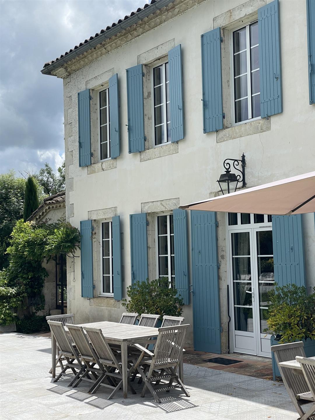 Near Montreal and Eauze, Gascon Mansion with old converted winery, swimming pool and garage