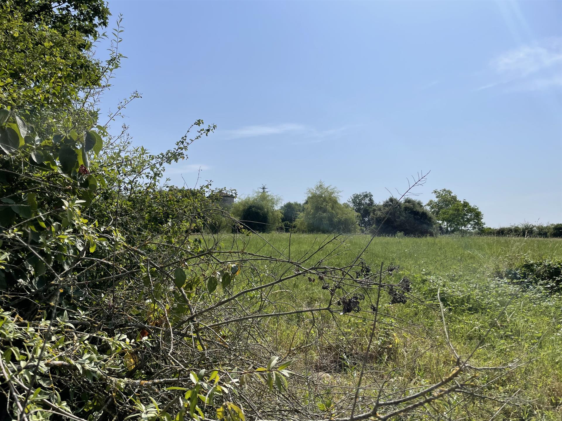 Terrain constructible à La Romieu (Gers)