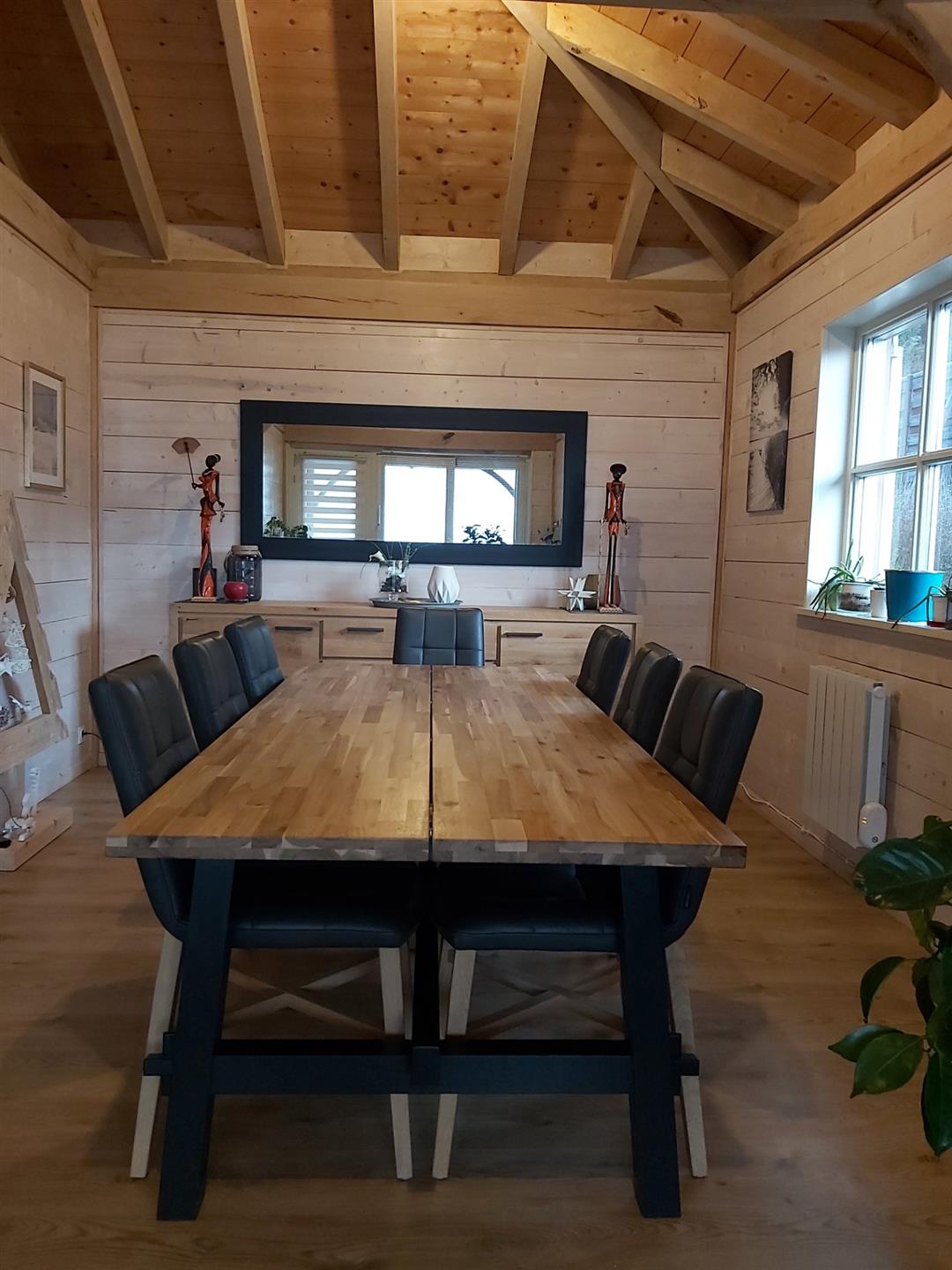 Timber-Framed villa - panoramic view with garden, swimming pool and spa