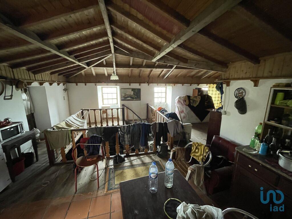 Home / Villa with 2 Rooms in Rosais with 129,00 m²
