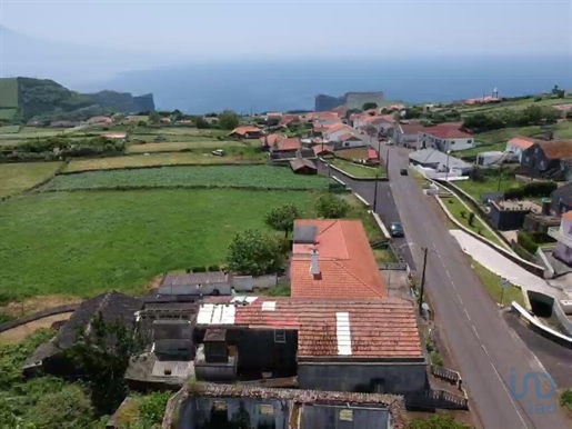 Maison T4 à Açores de 115,00 m²