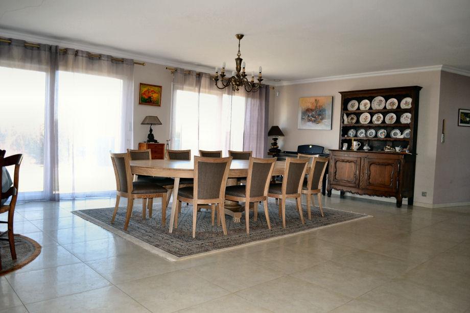Villa de 378m2 sur 6221m2 de jardin avec piscine