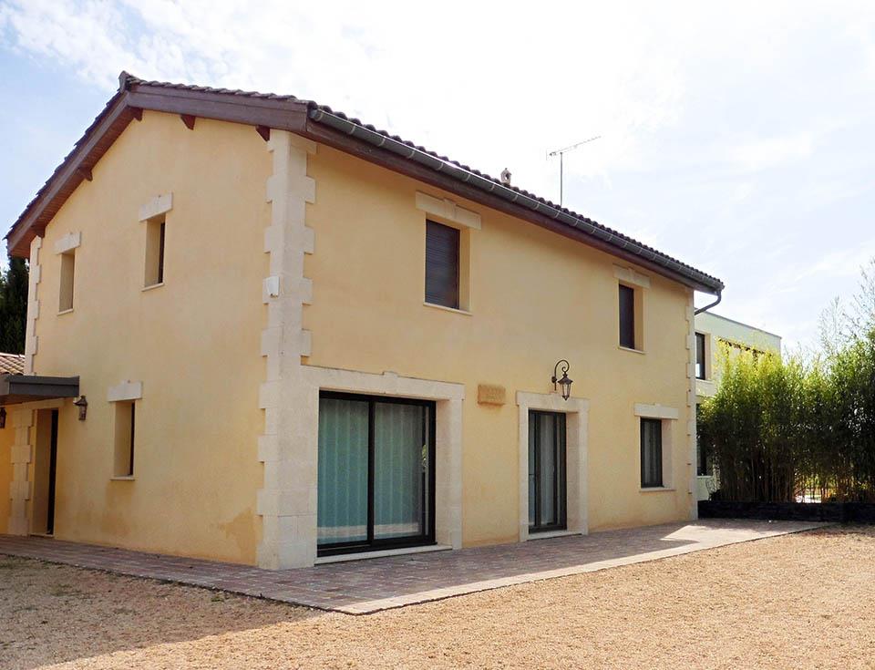 Exceptional property 179m2 Hab (7P-3Br) + 160m2 to finish fitting out on approximately 7,208m2 of la