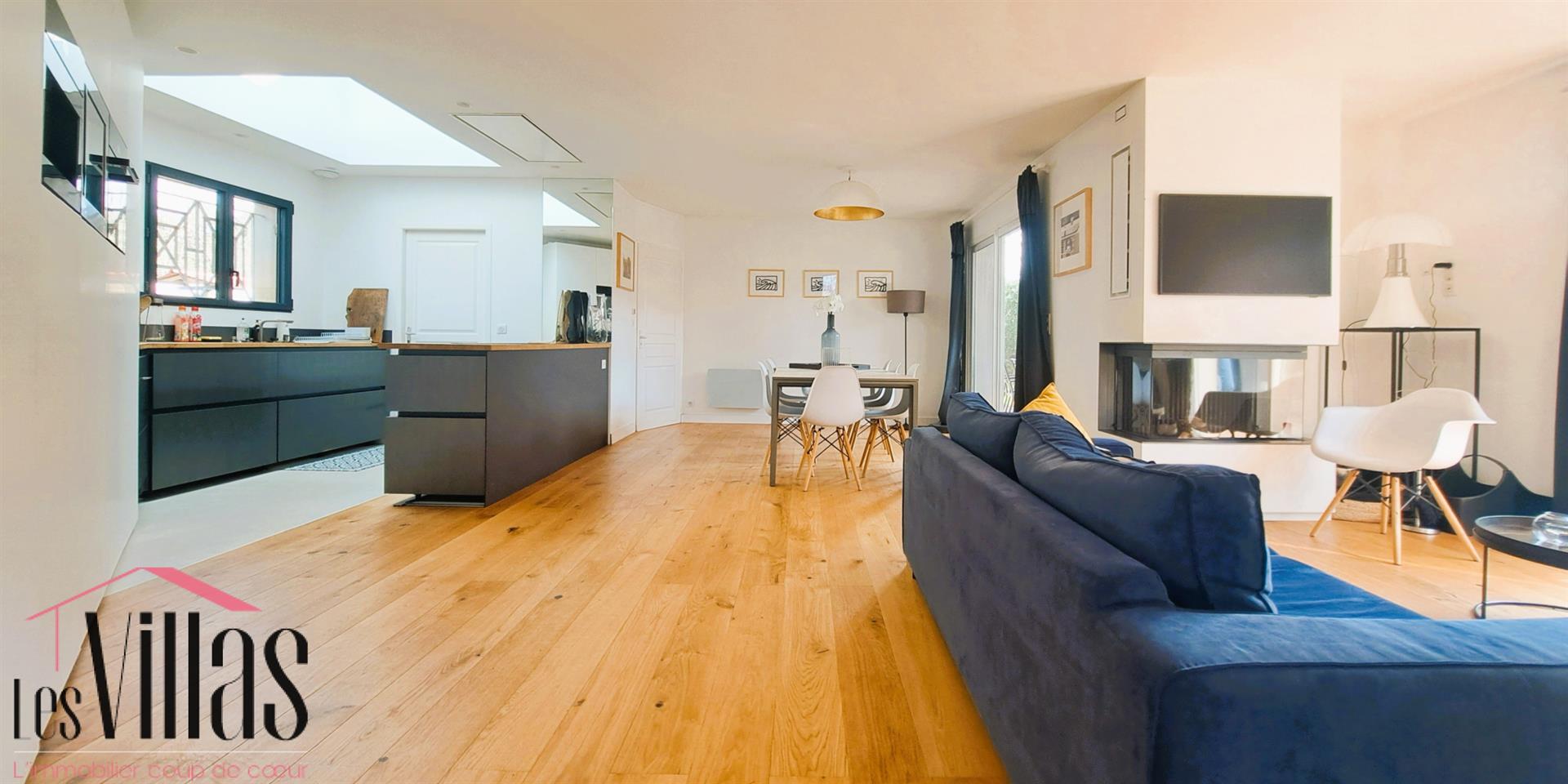 Exclusively High-end single-story family villa with 2 suites and two bedrooms Lège Bourg
