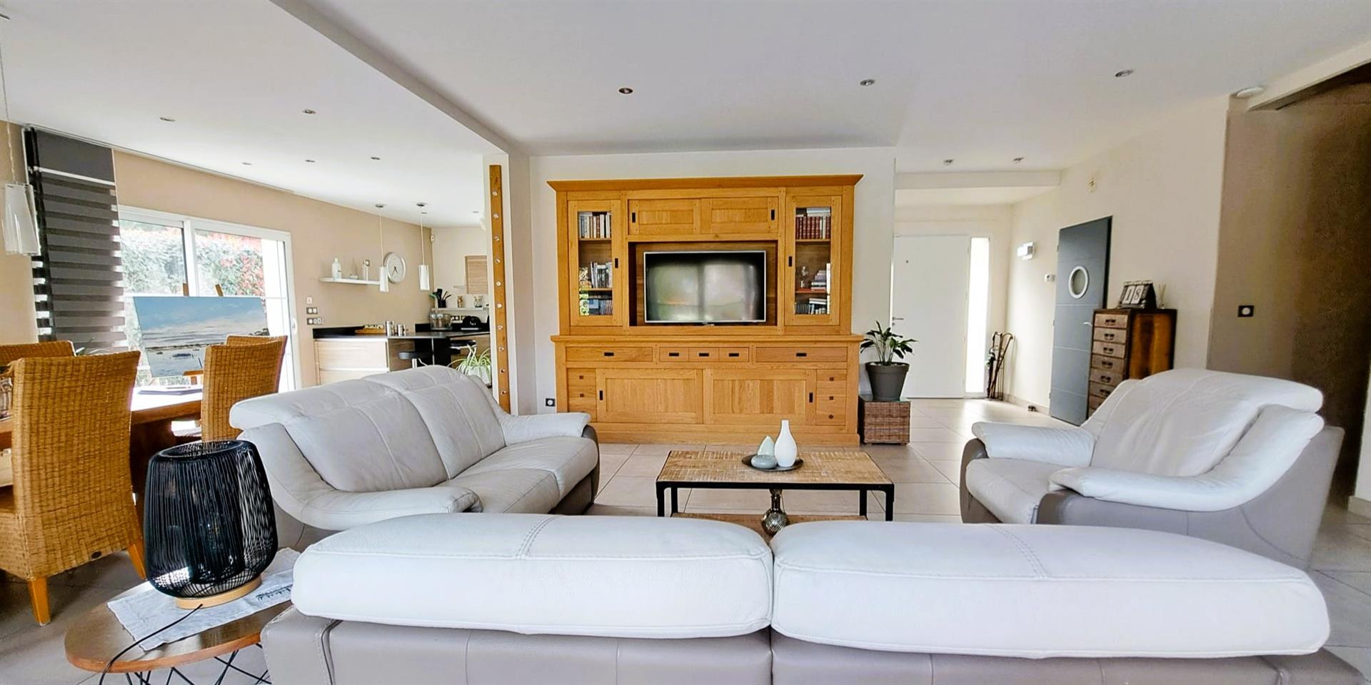 Lège Bourg Superb Architect-Designed Villa Parental Space on the Ground Floor