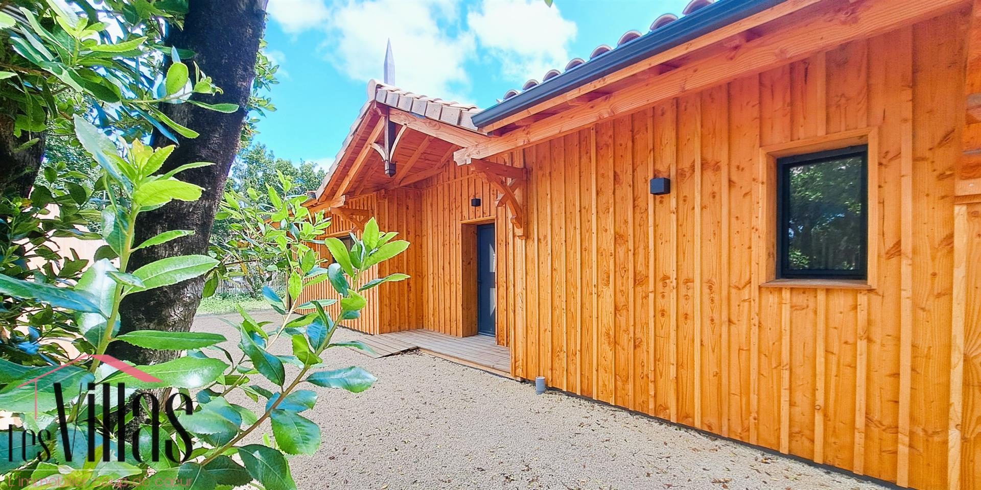 Lège Bourg: Modern and Elegant Villa in Ferret Capien Style Reduced Notary Fees