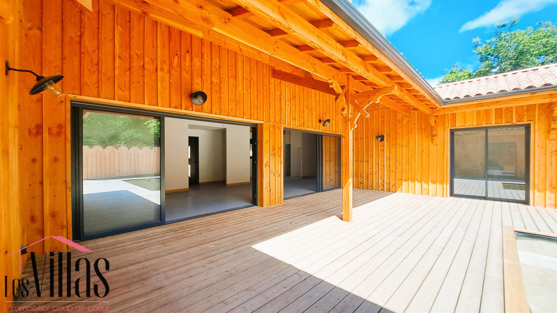 Lège Bourg: Modern and Elegant Villa in Ferret Capien Style Reduced Notary Fees