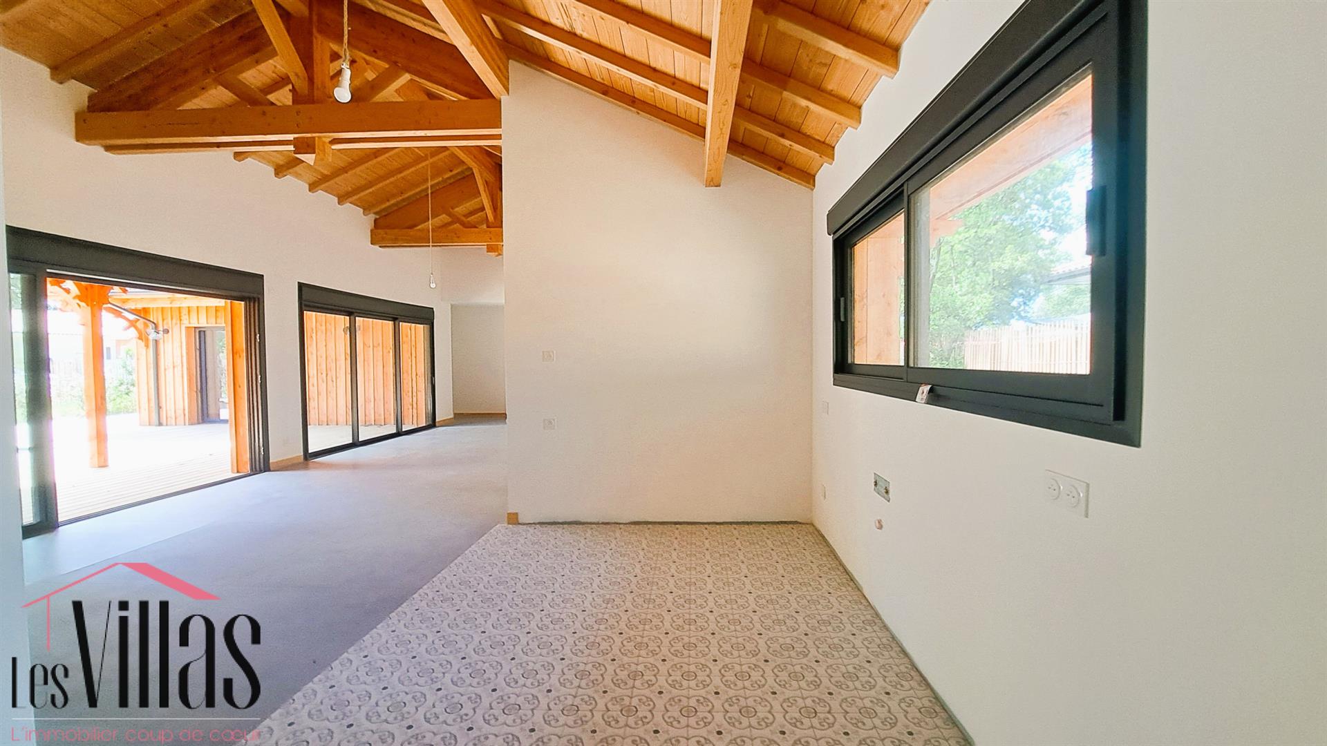 Lège Bourg: Modern and Elegant Villa in Ferret Capien Style Reduced Notary Fees