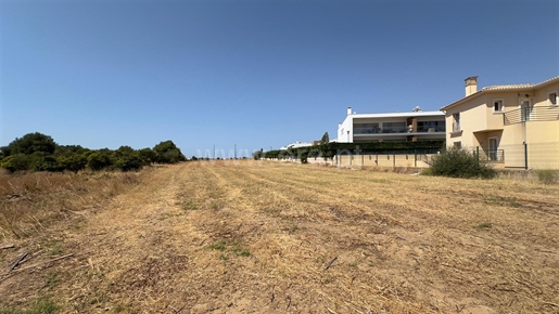 Land in Olhos de Água