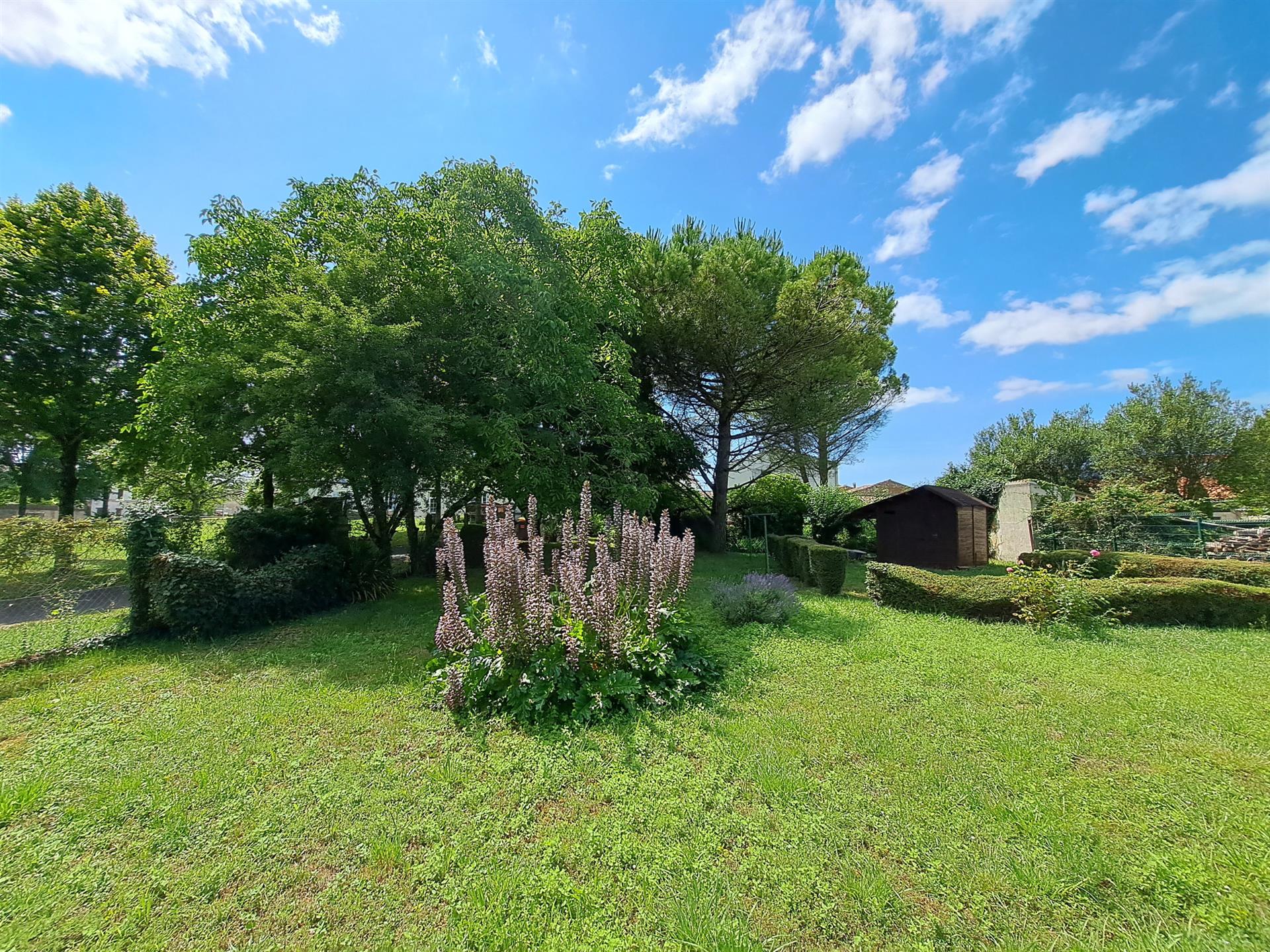 Sale detached house