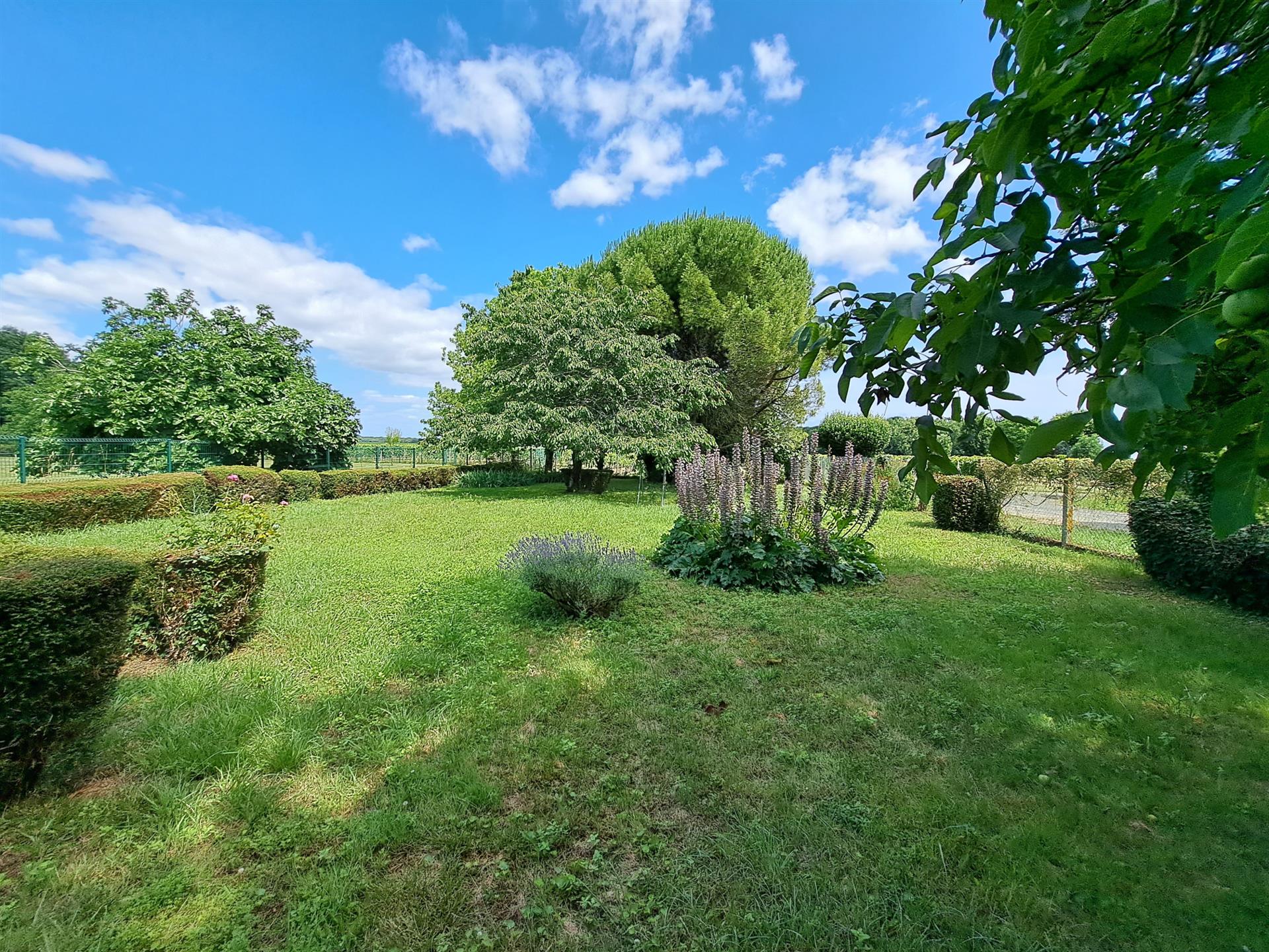Sale detached house