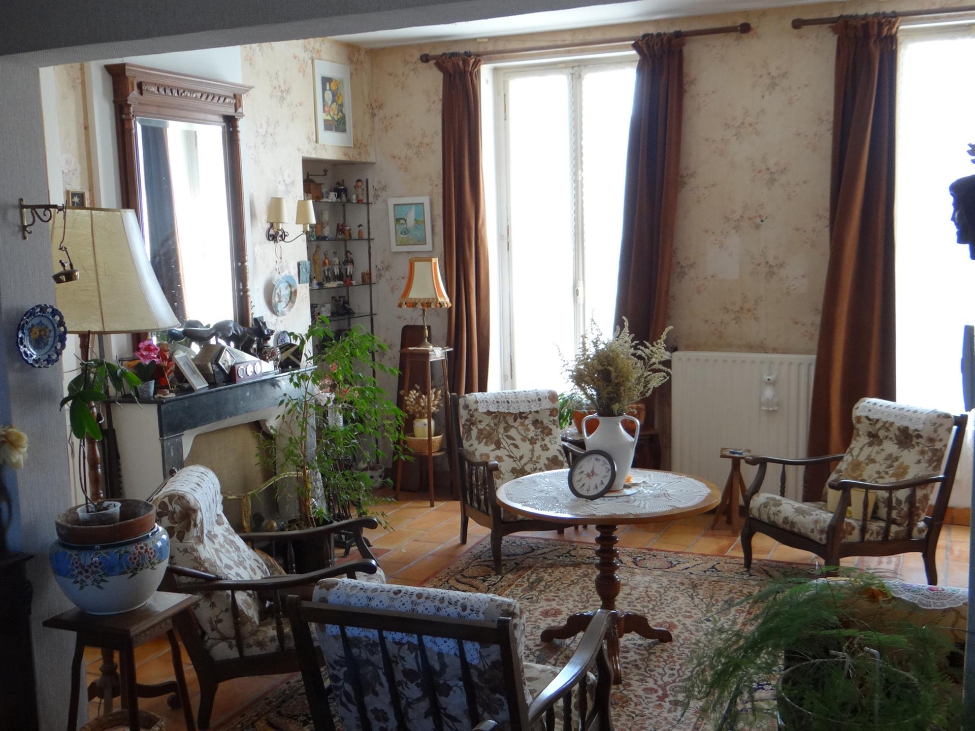 Sale detached house